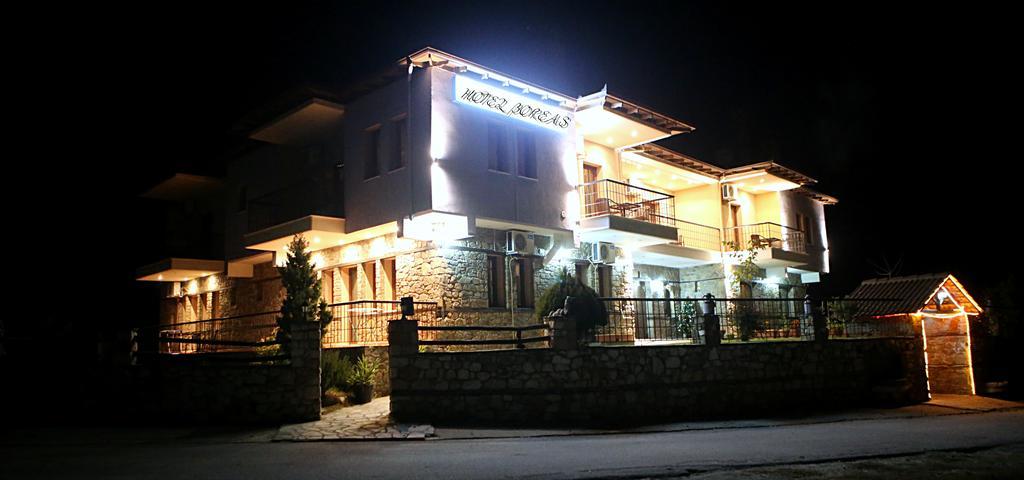 Voreas Hotel Káto Loutrákion المظهر الخارجي الصورة